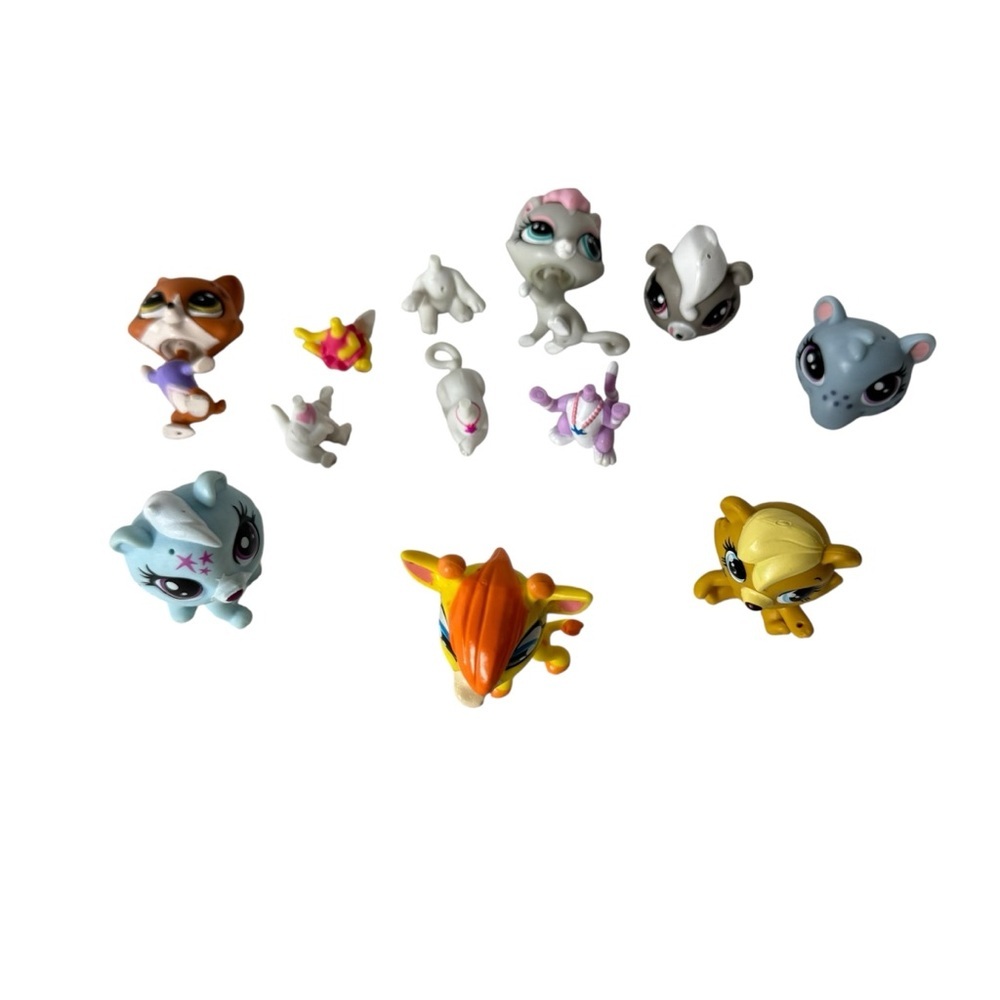 LPS Littlest Pet Shop Figures Lot of‎ 5 Plus Misc Parts Cat Giraffe